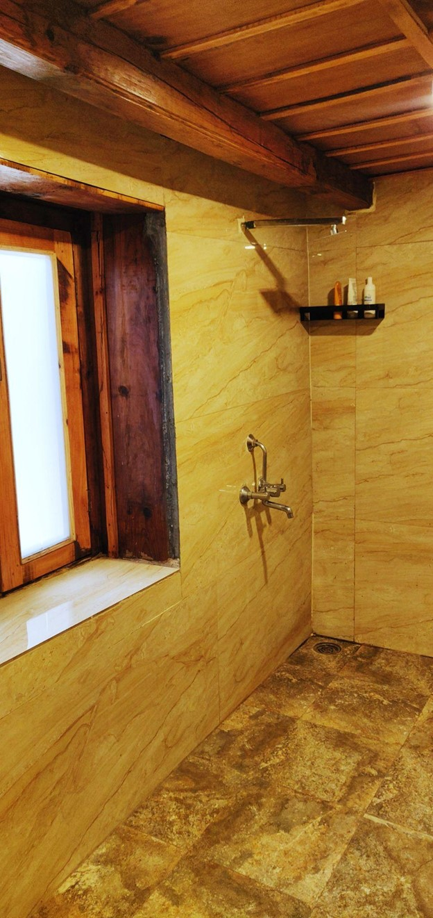 Parvati's Lap Hostel and Villa parvati valley, kasol, Himalayas - Compact yet comfortable layout, ideal for budget travelers looking for hostel accommodation in Himachal Pradesh with authentic mountain design.