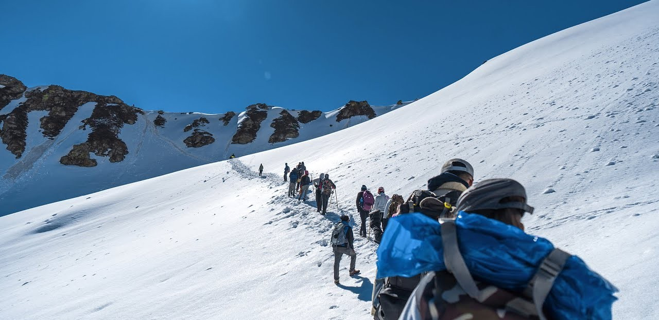 Swajani and Biskeri Thach alpine trek in Parvati Valley, Himachal Pradesh.